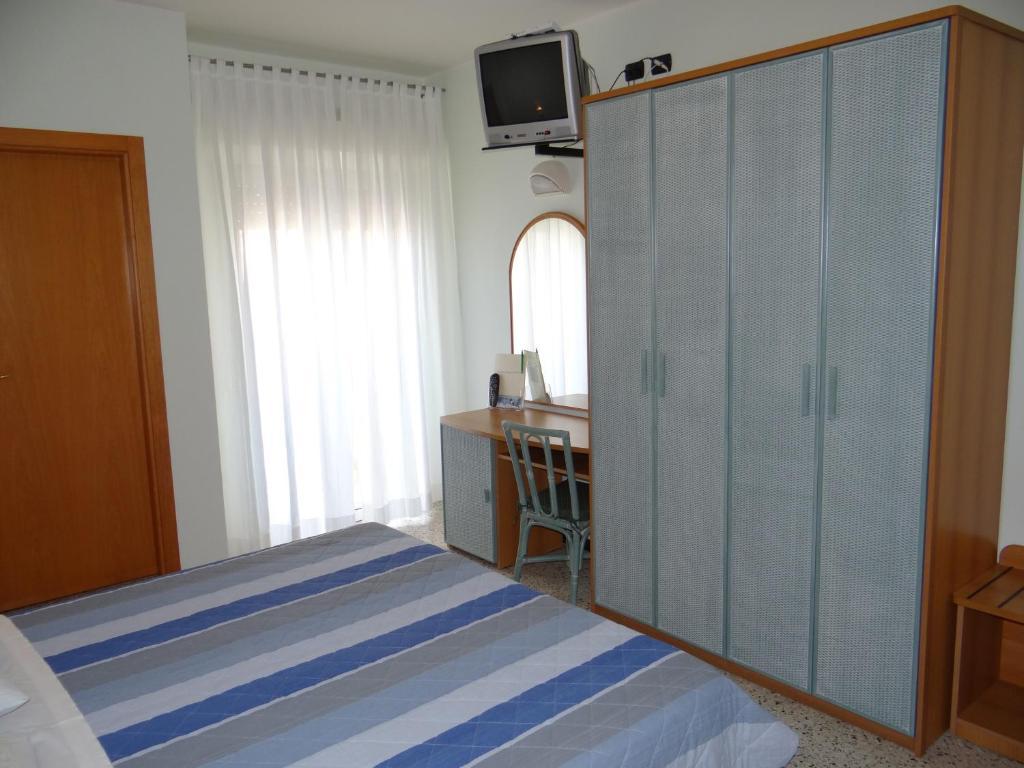 Hotel Aquila D'Oro มิซาโน อาดรีอาติโก ห้อง รูปภาพ